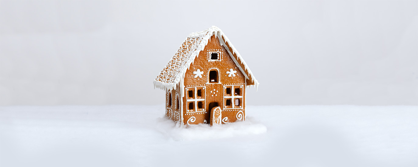 Winter Gingerbread House Build-Off