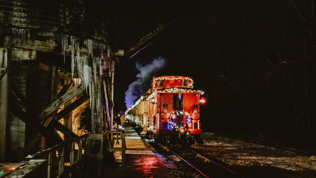 Christmas at Crossroads Holiday Magic